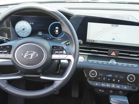 Used 2023 Hyundai Elantra Limited w/ Cargo Package FWD image 29