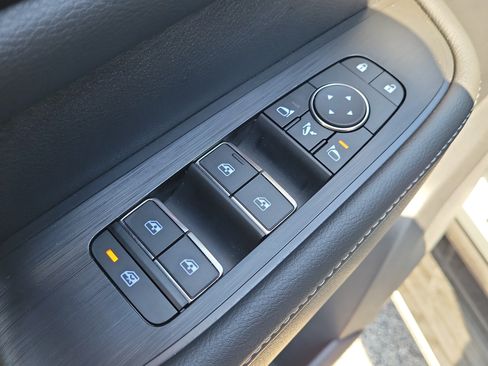 Certified 2025 Nissan Armada Platinum Reserve RWD image 12