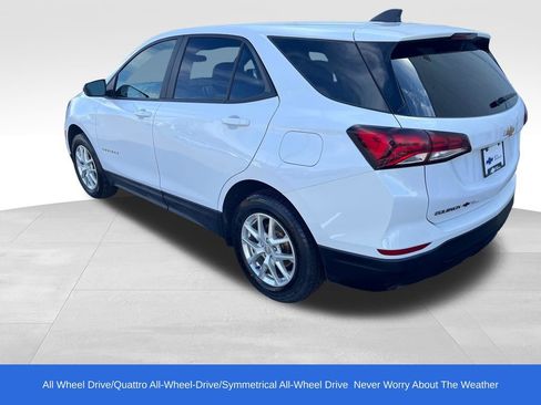 Used 2023 Chevrolet Equinox LS w/ LS Convenience Package AWD/4WD image 3