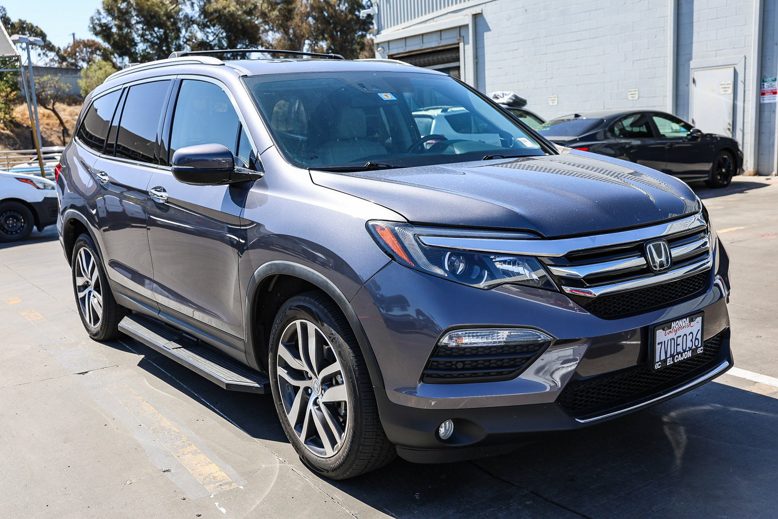 Used 2016 Honda Pilot Elite image 2