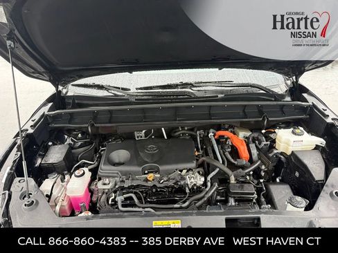 Used 2024 Toyota Highlander XLE AWD/4WD image 35