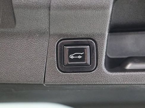 Used 2021 GMC Acadia SLE w/ Driver Convenience Package FWD image 34