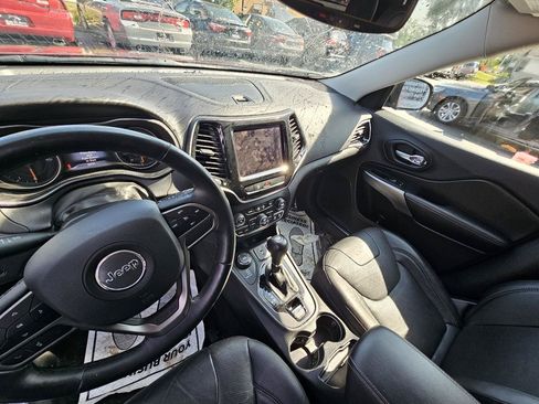 Used 2019 Jeep Cherokee Limited w/ Luxury Group AWD/4WD image 20