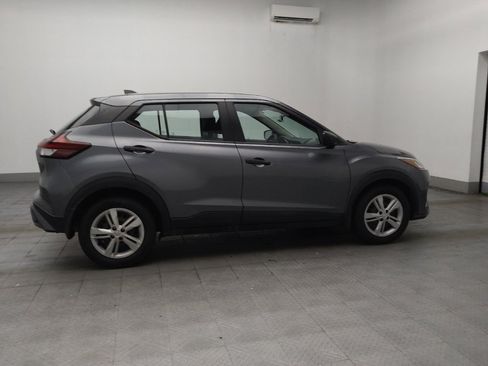 Used 2022 Nissan Kicks S FWD image 10