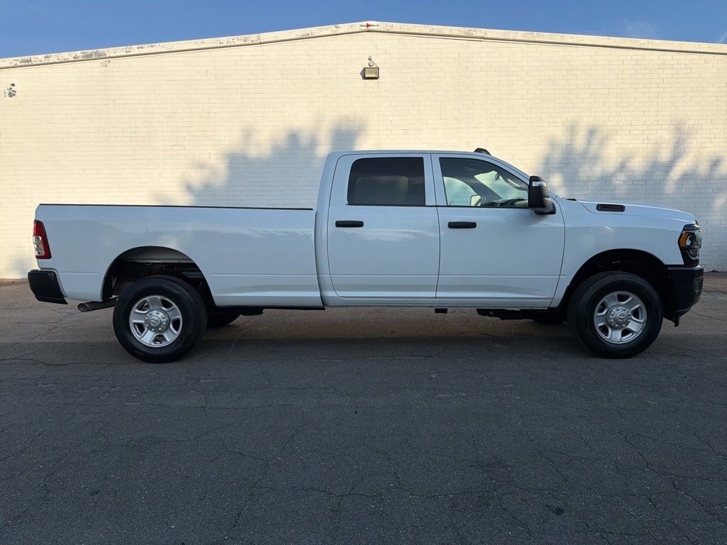 Used 2024 RAM 2500 4x4 Crew Cab Big Horn w/ Snow Chief Group image 1