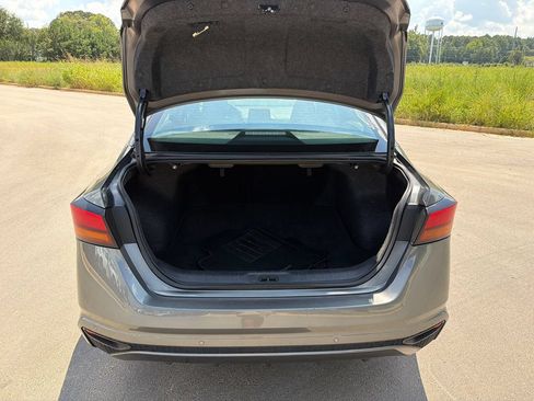 Used 2025 Nissan Altima 2.5 SV FWD image 18