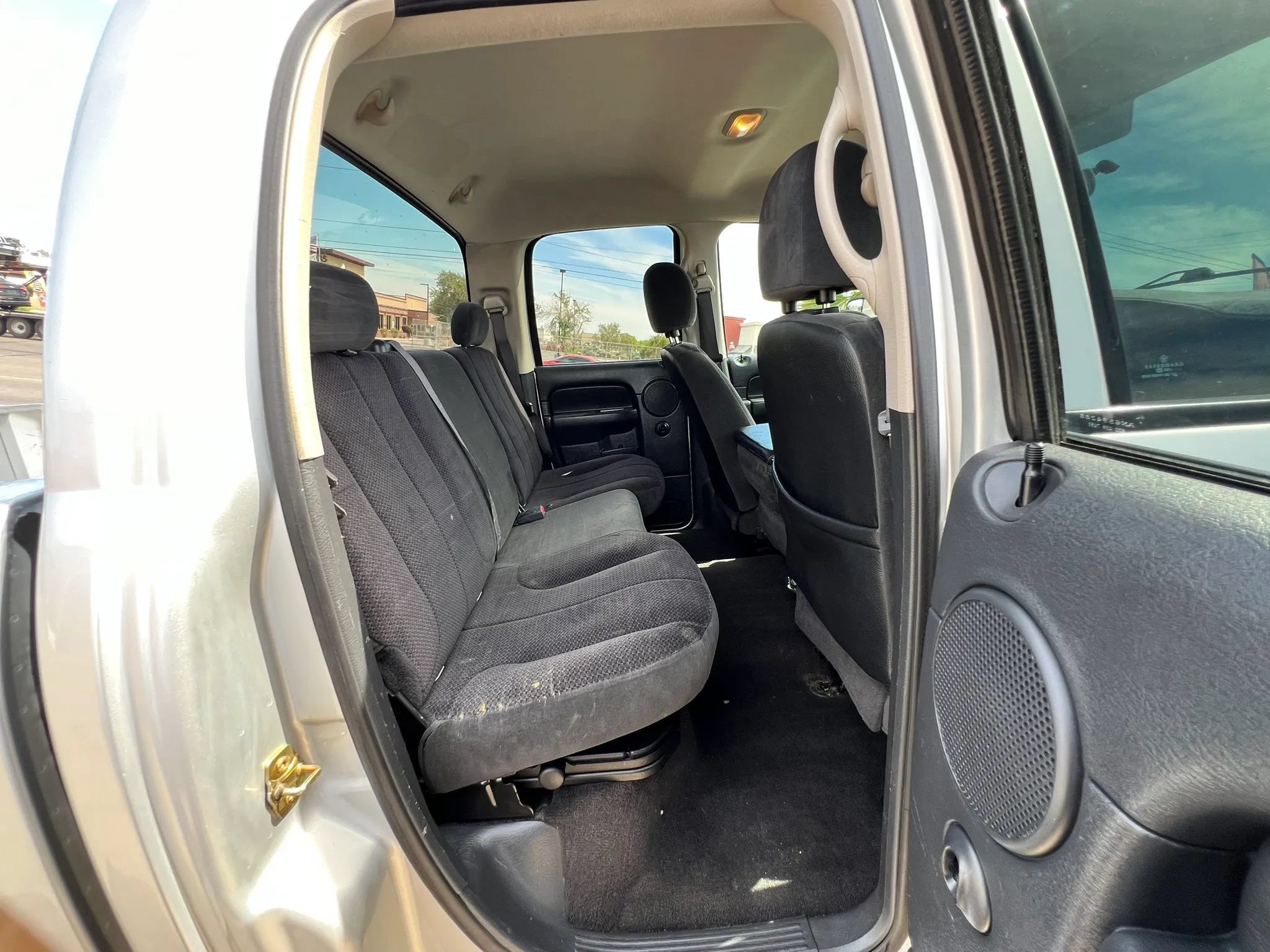 Used 2005 Dodge Ram 2500 Truck SLT AWD/4WD image 25