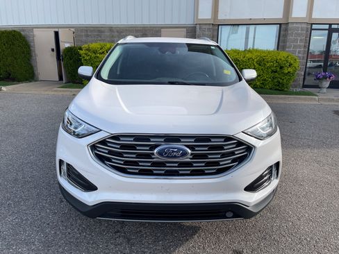 Used 2019 Ford Edge SEL w/ Cold Weather Package AWD/4WD image 9