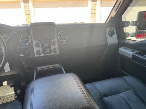 Used 2015 Ford F250 Lariat w/ Lariat Ultimate Package image 13