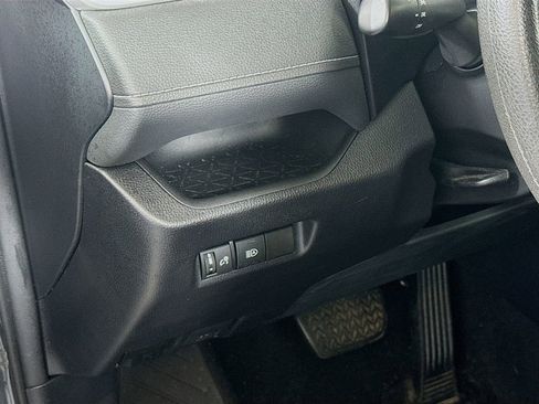 Used 2020 Toyota RAV4 LE w/ Carpet Mat Package image 10