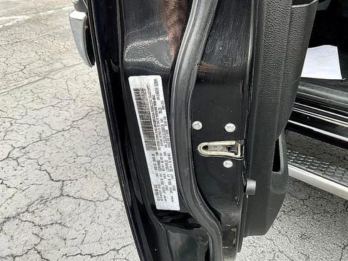 Used 2018 RAM 2500 Tradesman w/ Chrome Appearance Group image 34