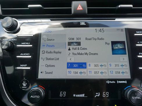 Used 2019 Toyota Camry XSE w/ Driver Assist Package image 11