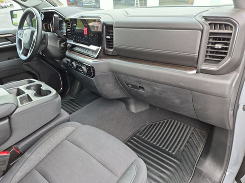 Used 2024 Chevrolet Silverado 1500 RST w/ Z71 Off-Road Package AWD/4WD image 29