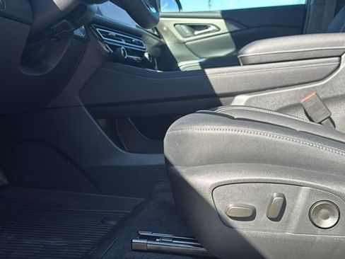 New 2026 Chevrolet Traverse LT w/ Driver Confidence Package image 13