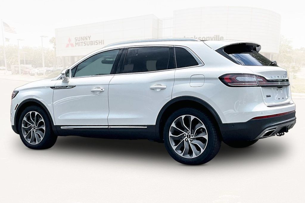Used 2022 Lincoln Nautilus Reserve w/ Equipment Group 201A AWD/4WD image 4