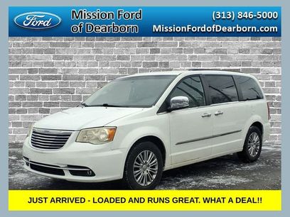 Used 2014 Chrysler Town & Country Touring-L w/ Driver Convenience Group