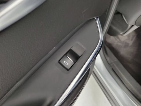 Used 2025 Cadillac XT4 Premium Luxury FWD image 14