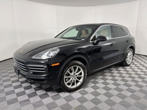 Certified 2021 Porsche Cayenne S image 1