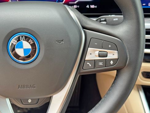 Used 2024 BMW i4 eDrive35 w/ Premium Package RWD image 23