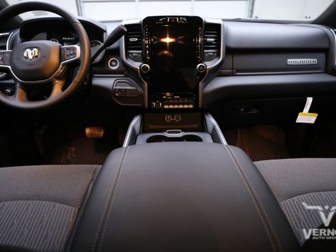 Used 2024 RAM 2500 Big Horn w/ Night Edition image 13