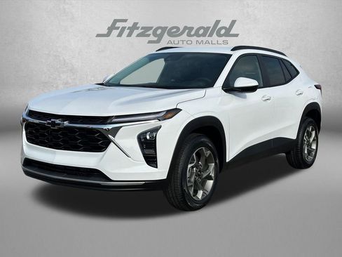 New 2026 Chevrolet Trax LT w/ Driver Confidence Package image 2