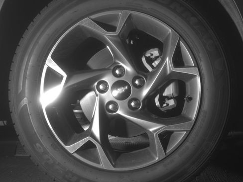 Used 2025 Chevrolet Trax LT FWD image 13