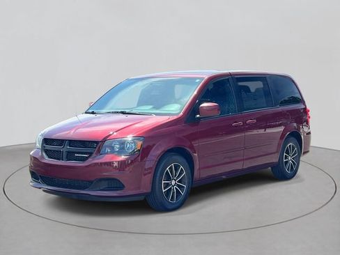 Used 2017 Dodge Grand Caravan SE FWD image 1