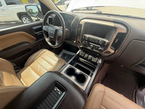 Used 2017 GMC Sierra 1500 Denali AWD/4WD image 7