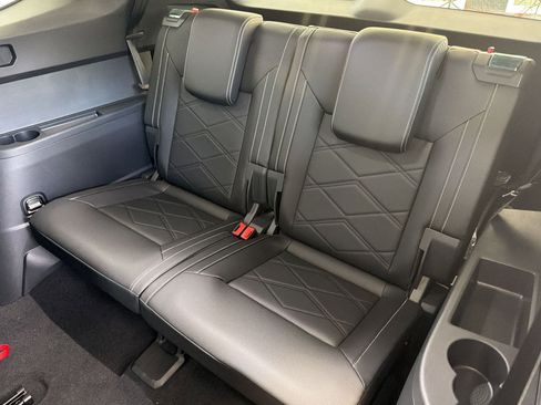 New 2026 Volkswagen Atlas SE image 33