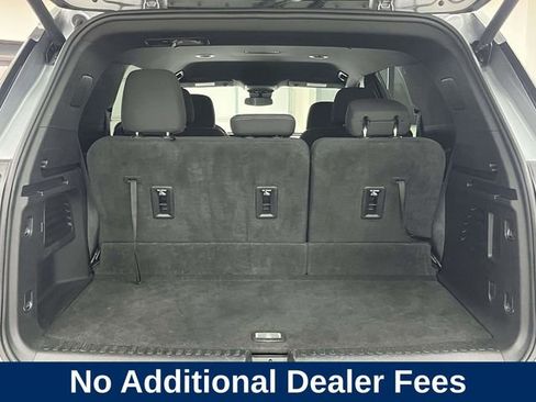 Used 2024 Chevrolet Traverse LT AWD/4WD image 23