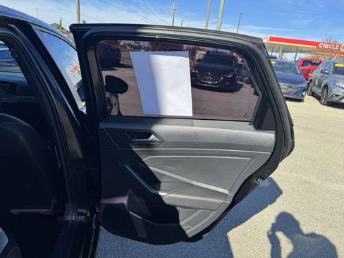 Used 2020 Volkswagen Jetta R-Line w/ R-Line Cold Weather Package image 17