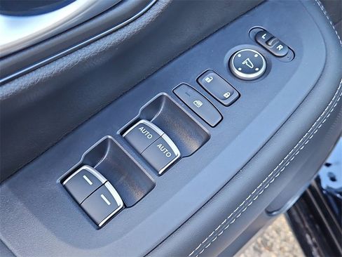 New 2026 Honda HR-V EX-L image 16