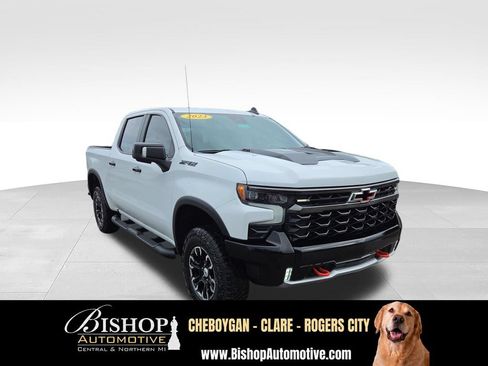 Used 2023 Chevrolet Silverado 1500 ZR2 w/ Technology Package AWD/4WD image 2