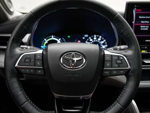 Used 2021 Toyota Highlander Platinum AWD/4WD image 33