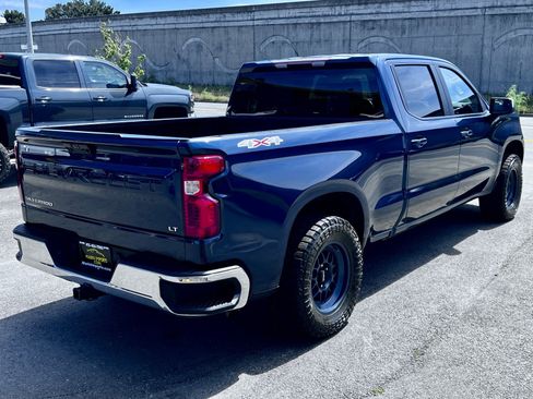 Used 2022 Chevrolet Silverado 1500 LT AWD/4WD image 6