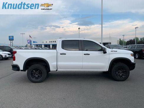 Used 2026 Chevrolet Silverado 1500 ZR2 w/ LPO, Dark Essentials Package AWD/4WD image 8