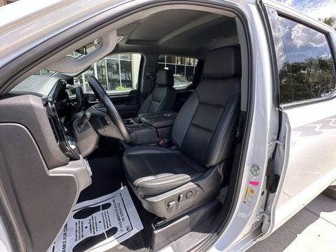 Certified 2025 GMC Sierra 1500 SLT RWD image 19