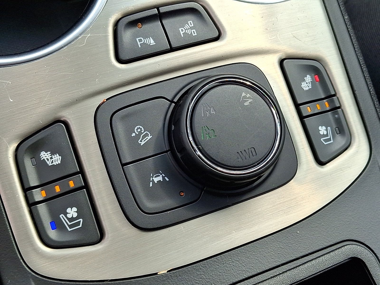 Used 2018 GMC Terrain Denali w/ Advanced Safety Package AWD/4WD image 27