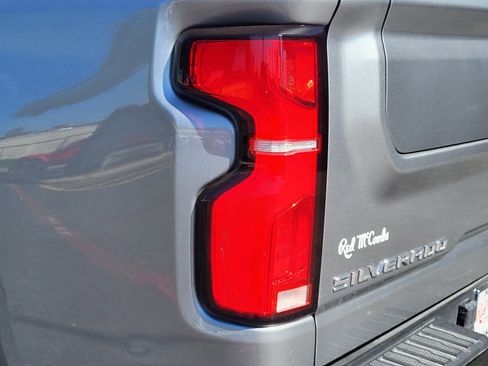 Used 2025 Chevrolet Silverado 2500 ZR2 w/ Technology Package AWD/4WD image 8