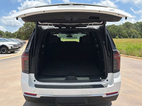 Used 2025 Chevrolet Tahoe LT AWD/4WD image 18