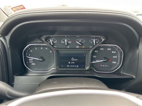 Used 2021 GMC Sierra 1500 SLE w/ X31 Off-Road Package image 2