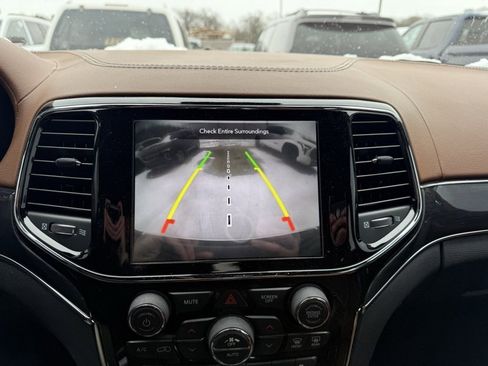 Used 2020 Jeep Grand Cherokee Overland image 13