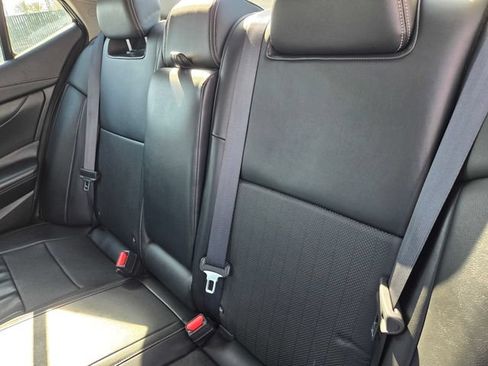 Used 2023 Nissan Maxima SV w/ Floor Mat Group FWD image 11