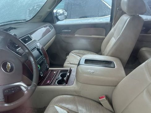 Used 2011 Chevrolet Tahoe LTZ image 14