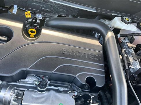 Used 2026 Chevrolet Equinox LT FWD image 33