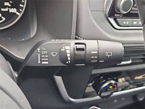 Used 2024 Nissan Rogue SV w/ SV Premium Package image 26