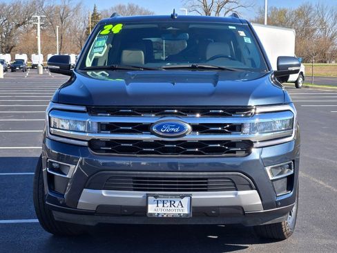 Used 2024 Ford Expedition Limited AWD/4WD image 3