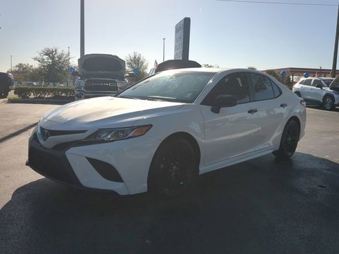 Used 2020 Toyota Camry SE image 8