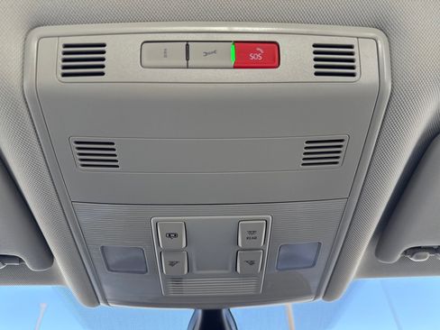 Used 2023 Volkswagen Jetta S image 28