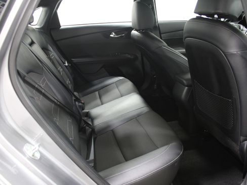 Used 2024 Kia Forte GT-Line image 23